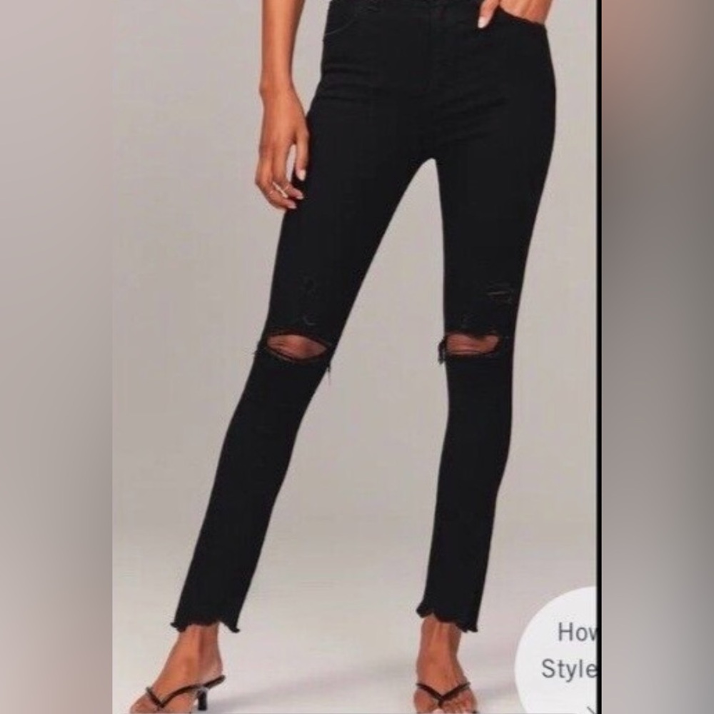 Abercrombie & Fitch High Rise Super Skinny Ankle Black Distressed Jeans. Sz: 31